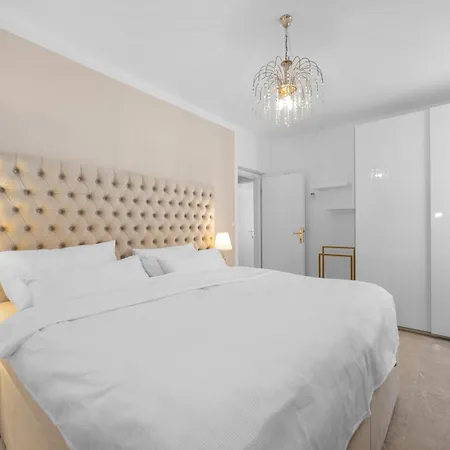Laetitia Apartament *