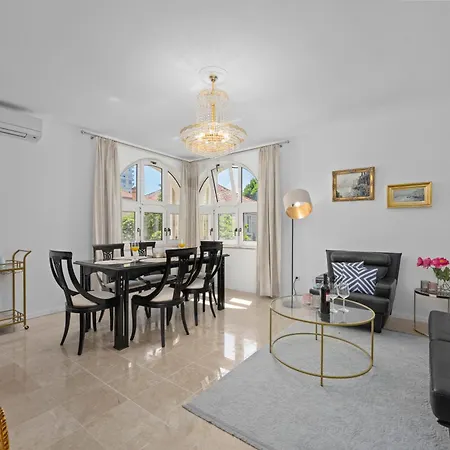 Laetitia Apartament *